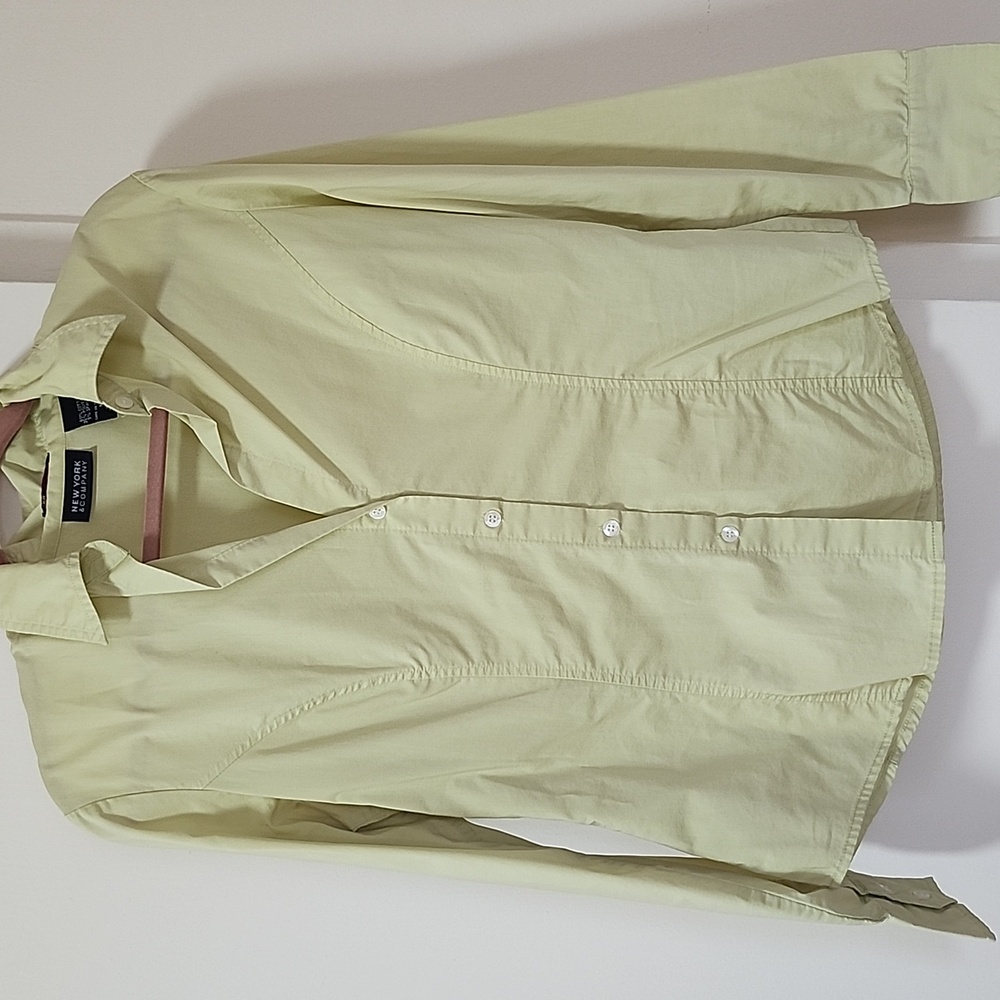 Women's Office Blouse Lime color NewYork & Company, City Stretch, M